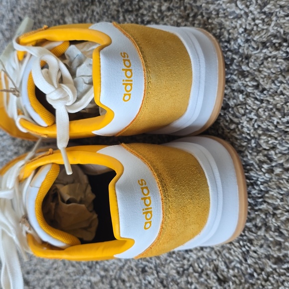 Adidas Gold and White Running Shoes - Picture 3 of 10